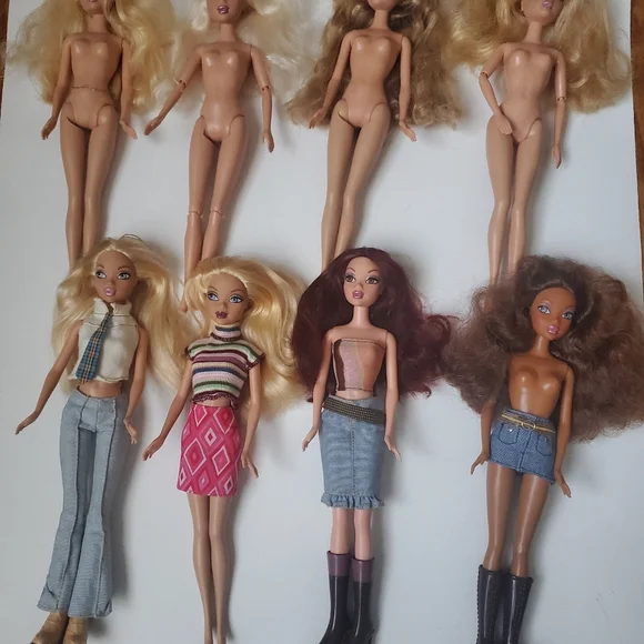 My SCENE VINTAGE DOLL 19991st edition8 piece doll collectionMY SCENE 1999.